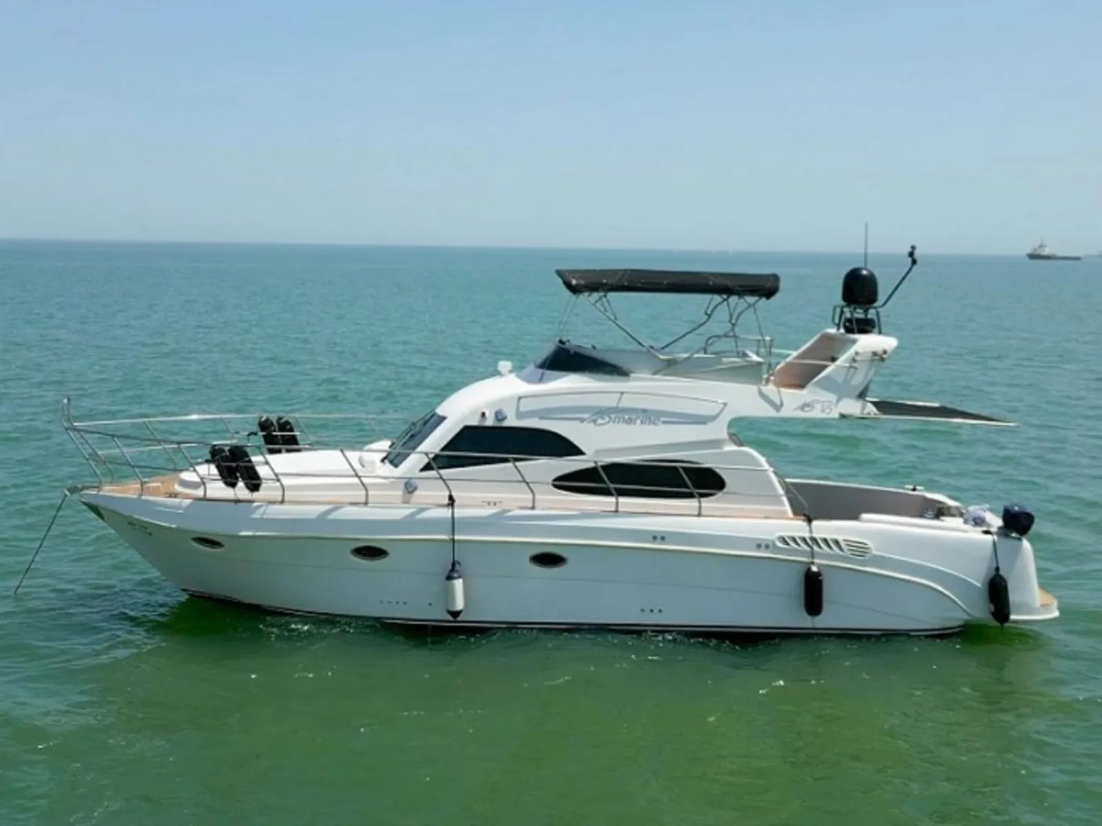 GL 52ft yacht in Dubai