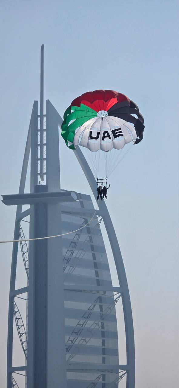 Solo Parasailing Dubai – Aerial Sea Adventure