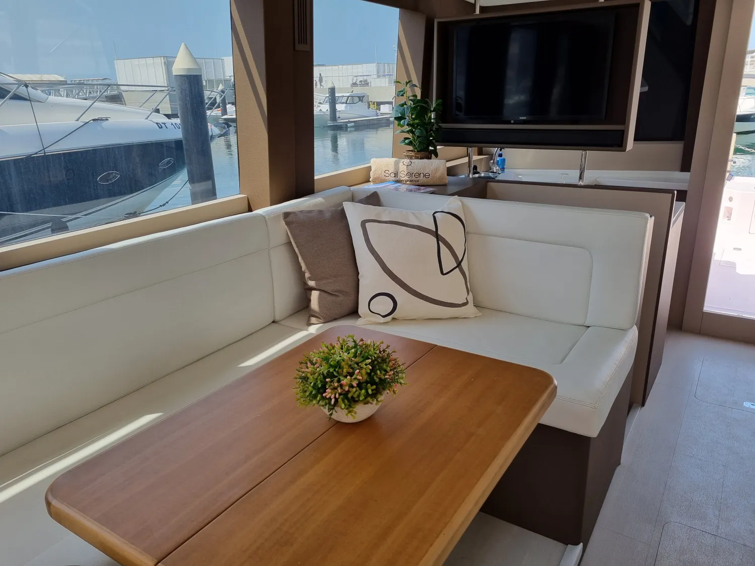Calypso Sunset Yacht Cruise – Food & Hard Drinks