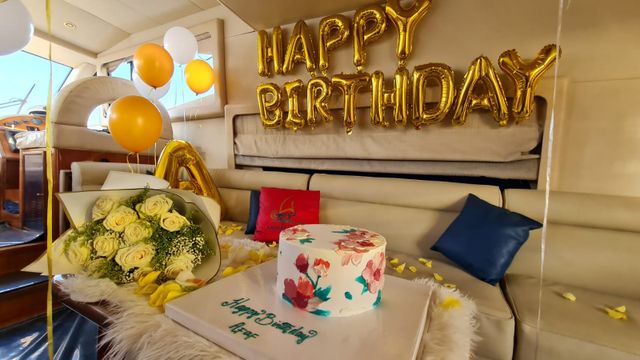 affluent yacht Birthday party decoration and customized cake