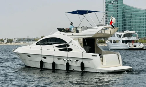 Renting Yachts In Dubai00001